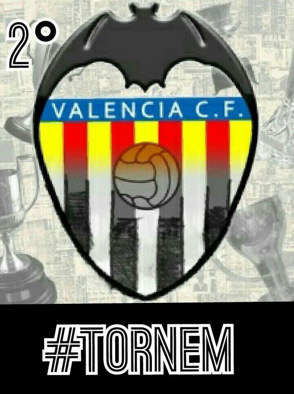 InraZonable's tweet photo. Poc a poc i sense presa. A cada jornada un pas mes cap a hon lluitem per estar. AMUNT! I FINS LA MORT! #VCFSempre. http://t.co/lVw9RbtDV2