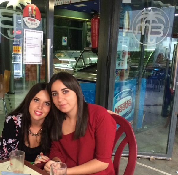 Rosa_MoyaJimnez's tweet photo. Como voy a exar de menos a mi gordi fea @fuenpr 😩😓😤😭😿😧🙈 http://t.co/DVp20jsxK6