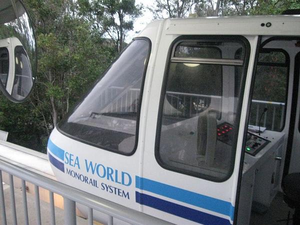 Menurut hsl dr World Expo 88 di Brisbane,plg tdk ada satu kereta monorel yang berlokasi di Sea World pd thn 1989(2/2)