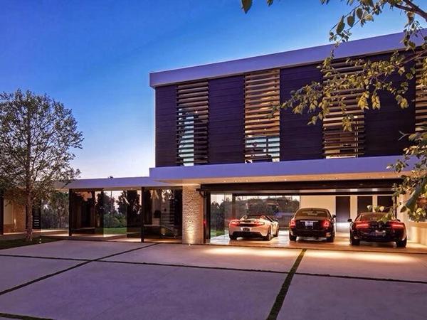 UpdatedCars's tweet photo. Life Goals 👌 http://t.co/fIQUea1cUX