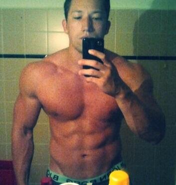 gymmiscsleep's tweet photo. Dat dere bulk http://t.co/GtXCYTJSNL