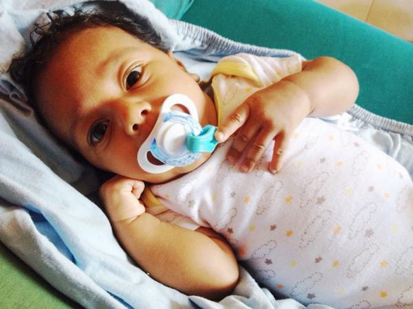 MaqOrteqa's tweet photo. ; Dereck &amp; Su Chupeteee :) http://t.co/Hd5xhZug2Y