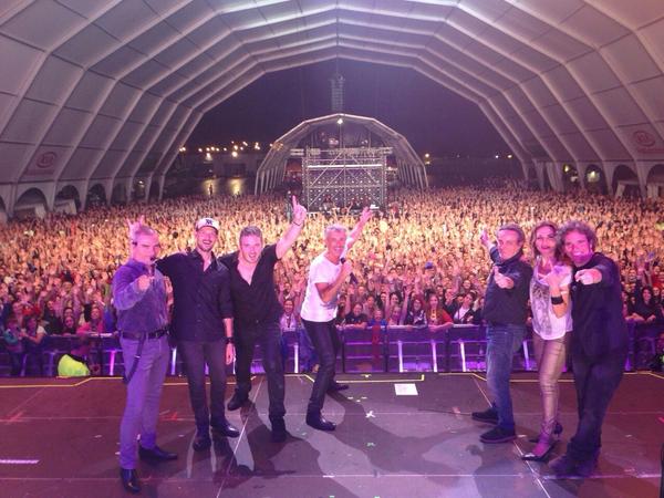 SDalmaoficial's tweet photo. Gracias Oviedo por compartir conmigo esta última noche de San Mateo. Ha sido increíble! http://t.co/VoxWfFkre7