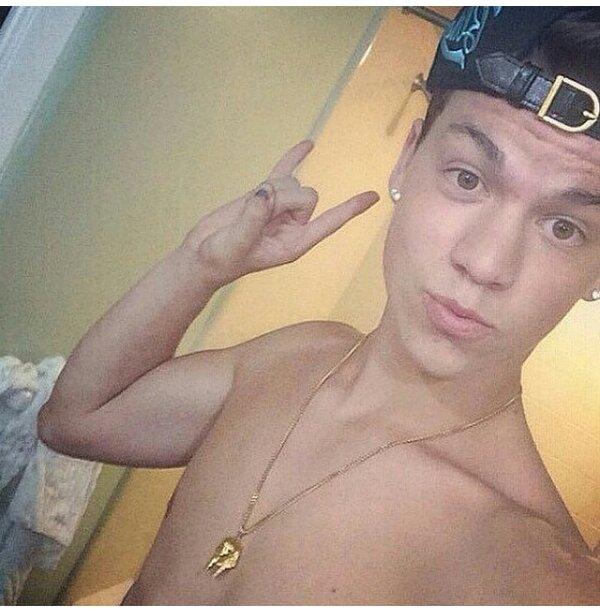 Taylor Caniff. 