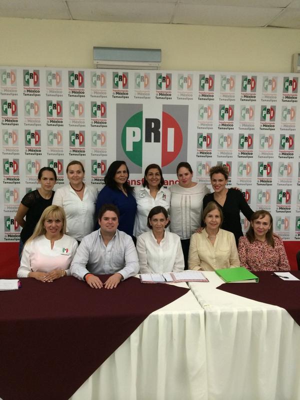 S_HernandezF's tweet photo. En reunión con @PRIMX_Tamps @rgonzalez_b http://t.co/oG7LoeS8jx