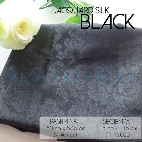 Meet the super gorgeous jacquard silk! Bahan tidak terawang, kualitas terbaik. Mewah banget loh 😊