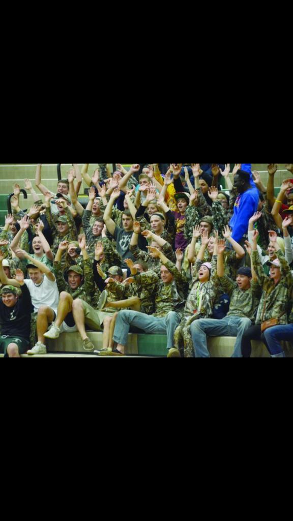 gracen_caraway's tweet photo. #CamoOut for the big game tomorrow at home!
#HuntTheRams
#Ramburgers http://t.co/2RNTkxH38Q
