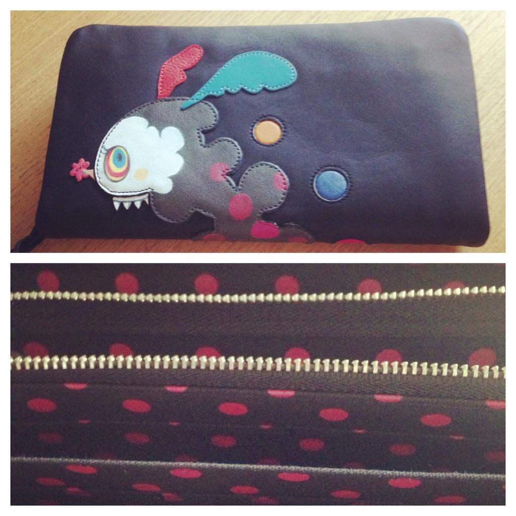 まりるりま まどマギ展のときに頼んだべべ逃走中財布届いた 中身はべべちゃんの赤ドット模様 可愛い W Http T Co Akwls5ja
