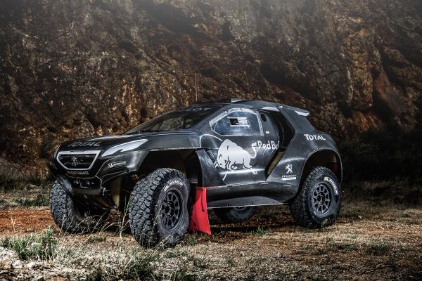 PeugeotFR's tweet photo. Le compte à rebours s’accélère avant le prochain @dakar à bord de la #Peugeot2008DKR http://t.co/qijaMwGyvD