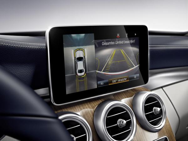 MercedesBenzME's tweet photo. لقيادة سلسة وممتعة نقدم لكم نظام الاصطفاف الفعال في الفئة C الجديدة كلياً.
#CClassME http://t.co/dorvNsTLUE