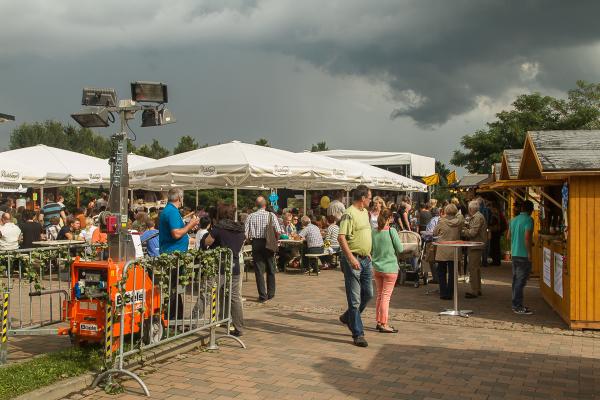 Pixelscreende's tweet image. Impressionen vom Weinfest Pesterwitz goo.gl/qx1IlN #pixelscreen #pesterwitz #freital