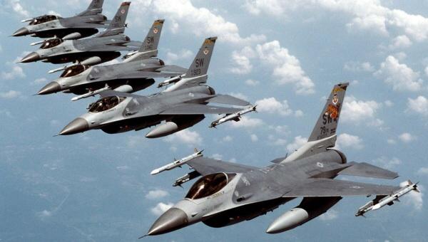 HeidiL_RN's tweet photo. God Bless USA Fighter Pilots
Badass Patriots All 
#Syria  http://t.co/fojek9FliM http://t.co/NBjP2tCJYh