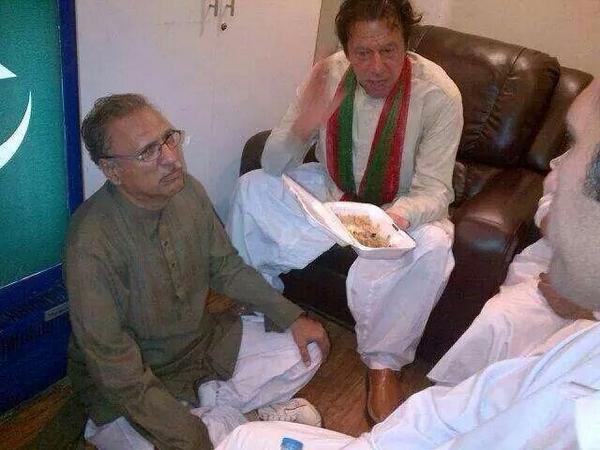 FarrukhHabibISF's tweet photo. A person who can have many dishes in his meal just having simple rice. @ImranKhanPTI for #Nayapakistan  #GoNawazGo http://t.co/1bCQ6Ccdyt