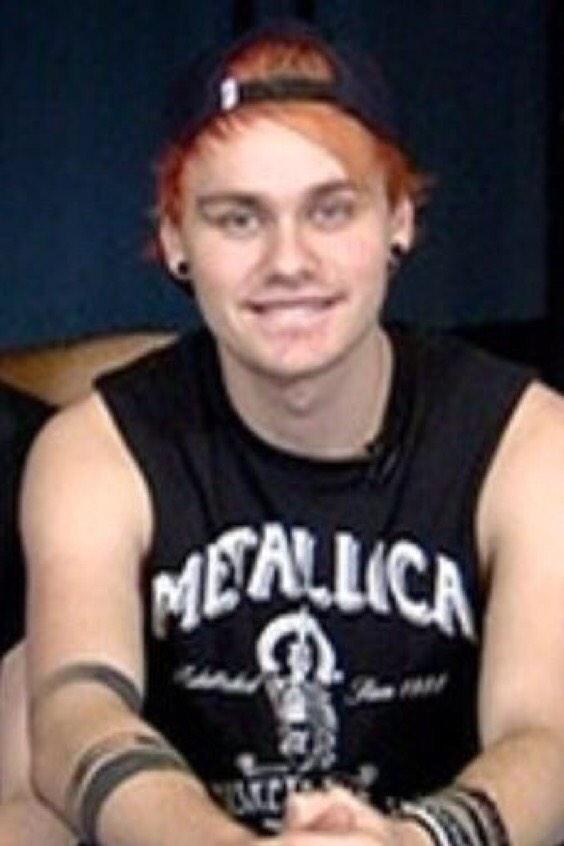 lwtcIean's tweet image. good night 💕 I'm still in love with michael clifford. thanks for being my superhero :) @Michael5SOS