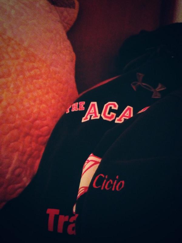 kelssss_37's tweet photo. Sleep with this baby every night 💞#iMissZach 😩 #HeCanRunReallyFast #PATrack #Cicio #boyfriend #CollegeSucksALittle http://t.co/qxA1dcHGwN