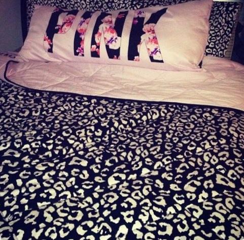 maddie_gummy's tweet photo. #PINKBEDDING love snuggling in PINK! @PINKBoiseState http://t.co/9MAsOol0t9