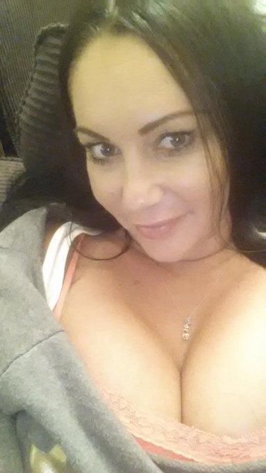 Good Night all my Sexy Twitter Peeps.  @IdealImageModel @bucknasty28 @VinceUvino Xoxoxo ♡ ♡ ♡ ♡ http://t<a class="tags" href="/tag/idealimagemodel">@idealimagemodel</a><a href="/tag/hotgirls"class="tags"><span>#hotgirls</span></a><a href="/tag/fullnude"class="tags"><span>#fullnude</span></a><a href="/tag/greatdj"class="tags"><span>#greatdj</span></a>