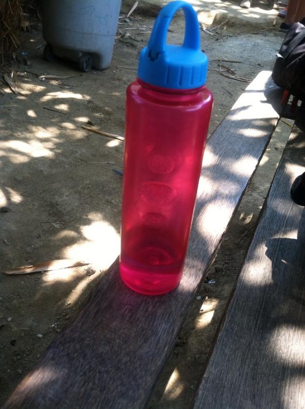 Selamat siang guys, makan boleh apa aja, asal minumnya bawa sendiri! #HoldYourTumblerSaveTheWorld