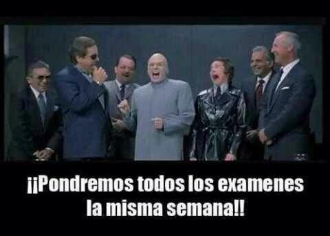 UnEstudiante10's tweet photo. MIENTRAS TANTO EN LA SALA DE PROFESORES... http://t.co/XYRtFwDKIX