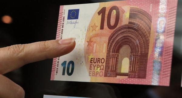 El nuevo billete de 10 euros, ya en circulación ¿Sabes qué diferencias tiene con el anterior? bit.ly/1ufQ8TP