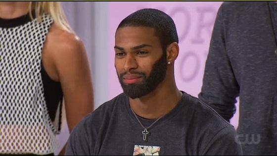 ScreenPicksSS's tweet image. OMG, Denzel got a new #beardweave - #ANTM Recap – “The Girl Who Got Five Frames” screenpicks.com/2014/09/americ… #ANTM21