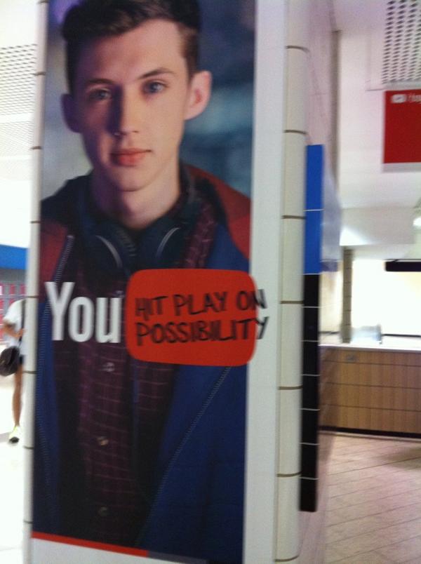 Fayye_Xx's tweet photo. Not sure if u know this troye.. But ur face is everywhere in Melbourne Central Station 👍 @troyesivan #soproud http://t.co/klxe3iLxGm