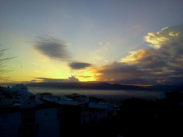 santos_rode's tweet photo. Divino amanecer.... http://t.co/vhSe7qLMvH