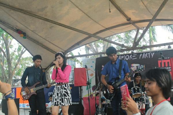 perfom dari my boring holiday, tamu dari subang