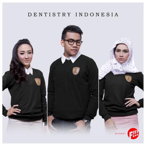 PRODUK BARU!
SWEATER DENTISTRY
Black. V neck. Leather badge.
Limited edition. 12 pcs sajaa. 
Yuk order sekarang :)