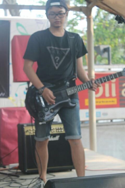 widih bassist keceh dari purwakartahhh!!  <a href="/paramore_PWK/">PARAMORE PURWAKARTA</a>