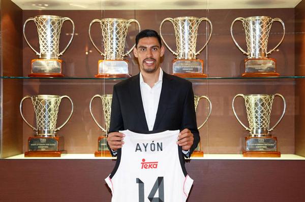 Comunicado Oficial : Gustavo Ayón nuevo jugador del Real Madrid ByN-7_kIIAEEUYg