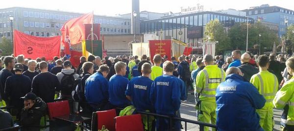 GormPirat's tweet photo. 2000 Sør-Trøndere kan ikke alle ta feil om #arbeidsmiljøloven #RobertEriksson @Morgenbladet @adresseavisen http://t.co/dcbITG0nOW