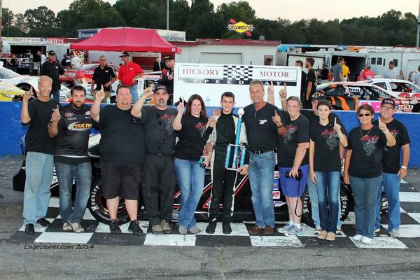 nickrobinson71's tweet image. @DJMikeMorse - guess what happened this weekend? 1st Win in the Pro Late Model &amp;amp; I lead flag to flag. #thx4thesupport