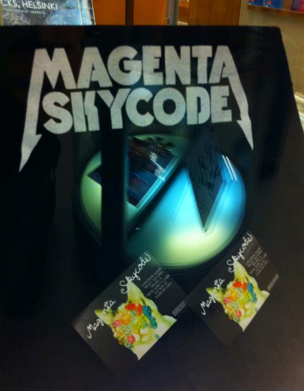 musasto's tweet photo. Raision kirjastoon saatiin lisää #MagentaSkycode -lippuja. Nopeille. Soita 044 797 1463 http://t.co/qeEaXzIjRi http://t.co/7iIy8Sc9FF