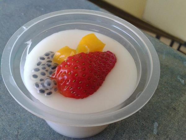OYEpuding's tweet photo. Puding lucu ini hanya Rp.2500 aja! Yuk pesan segera :D http://t.co/TWMNOhNX1R
