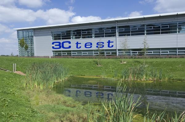 SilverstonePark's tweet photo. It’s fair to say that @3CTest HQ at @SilverstonePark are vast. On two counts: http://t.co/l9s6kzVozo http://t.co/HgXmuczley