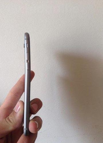 iPhone 6 Plus bending