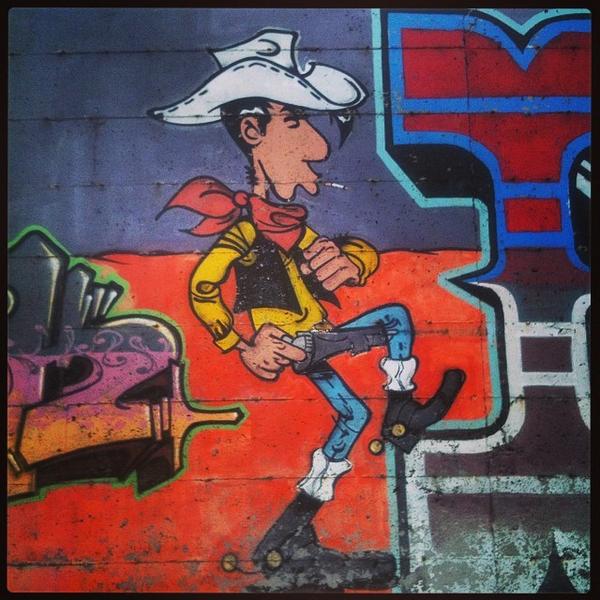 DlgermanyDavid's tweet photo. β@artpushr: via #icegraff "http://t.co/aXnpiU2v5p" #graffiti #streetart http://t.co/0a3UzcjJAx
