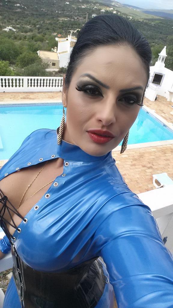 Ezada Sinn on Twitter: "Latex photo shoot # ...