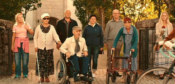 Blinkamovie's tweet photo. Today we look at relations at #HIFF  online theater. Check in for the show at 8pm #ShortFilm http://t.co/8J4VEHtqC3 http://t.co/3TZRnYApnw