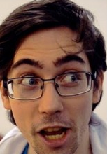 ByO5MeICQAAQ0eU.png:large