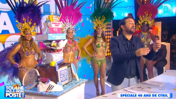 “<a href="/TPMPofficiel/">TPMPofficiel</a>: Qui veut goûter le gâteau de Cyril ? #TPMP ” Marie Diarra dans #TPMP #Brazil