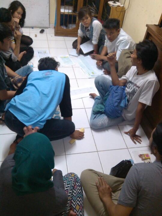 Selamat malam... salam lestari... suasana rapat kali ini :)