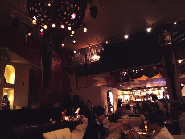 舘野将平 新宿のキリストンカフェ東京 誕生日祝ってもらいましたー しゃべくり007に紹介された赤ワイン鍋 サプライズケーキにadidasの時計 最高でしたー 感謝です いい友達を持ちました 夢を熱く語り 充実した会でした Http T Co
