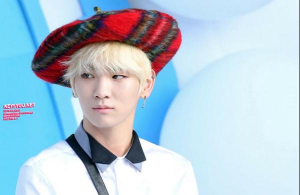 jacq_beanie99's tweet photo. Only SHINeeWorld knew that he will never failed to do fanservice for us #24YearsOfKey http://t.co/MNv8MDpYNe