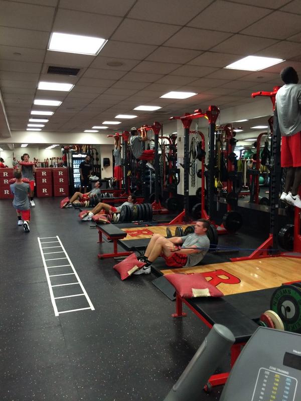 sebbymoreno's tweet photo. “@RUMensGolf: Home sweet home. #RUBIG? http://t.co/yiVhYP3jPp” this is awesome...” It's ya boi @Jack_pana33