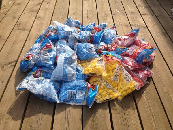 HOAVStudio's tweet image. Picked up the balloons for the @protein block party installation! Looking forward to blowing up over 3500 of them...