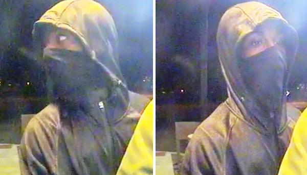 DetriotPolice's tweet photo. Man Robbed At Gunpoint While Using Bank Of America ATM http://t.co/Wlh7ARmtjA http://t.co/mQxka9GjnE