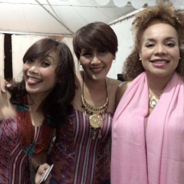 Vocal section. Frontliners.
@humi06 @tiwishakuhachi <a href="/LalaSuwages/">Lala Suwages</a>