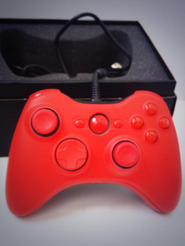 Lgend1's tweet photo. Lo prometido es deuda el sorteo de un Scuf 360 para participar tenéis que seguirme y dar RT a este twit! http://t.co/qlyBf0wmv1